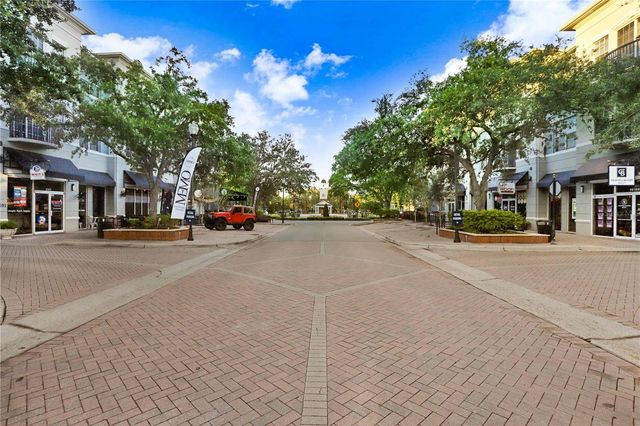 9830 W PARK VILLAGE DRIVE, Tampa, FL 33626