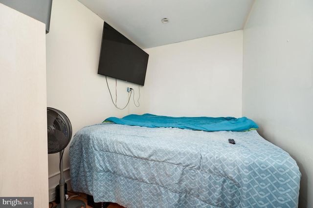 243 PEAR ST, Reading, PA 19601