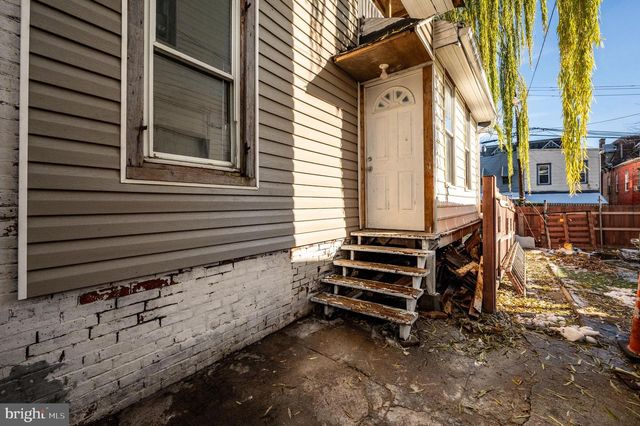 243 PEAR ST, Reading, PA 19601