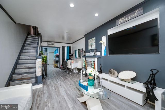 243 PEAR ST, Reading, PA 19601