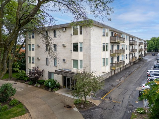 8232 Niles Center Road 312, Skokie, IL 60077
