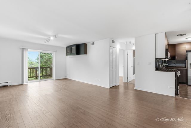 8232 Niles Center Road 312, Skokie, IL 60077