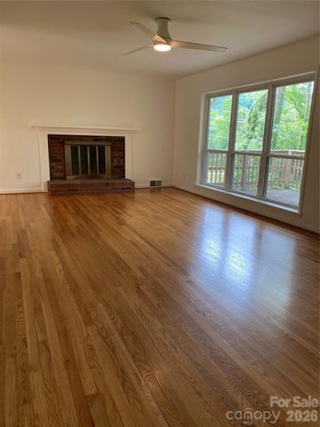 3 Quail Cove Road, Asheville, NC 28804