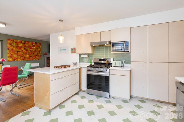 3 Quail Cove Road, Asheville, NC 28804