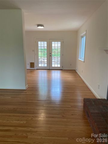3 Quail Cove Road, Asheville, NC 28804