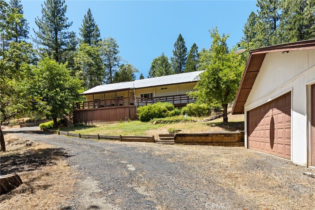 6720 Hupp Coutolenc Road, Magalia, CA 95954