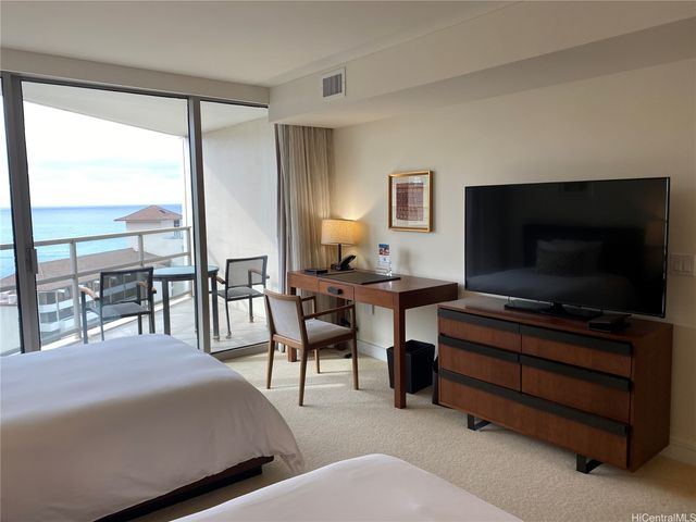 223 Saratoga Road 2220, Honolulu, HI 96815