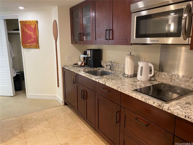 223 Saratoga Road 2220, Honolulu, HI 96815