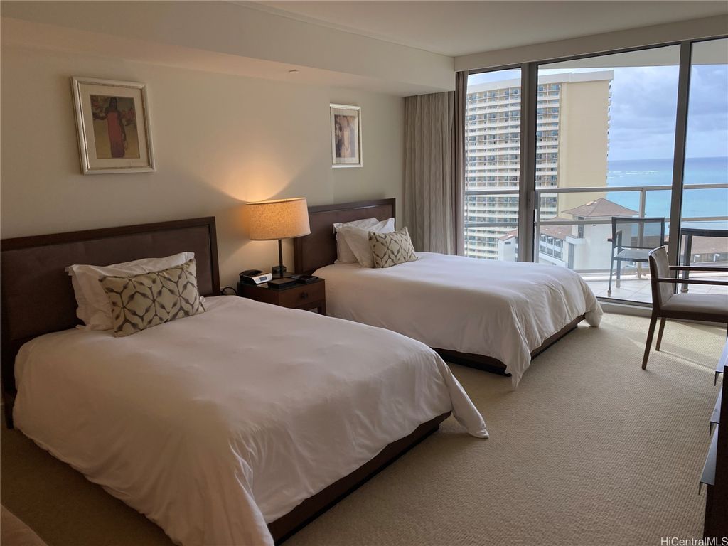 223 Saratoga Road 2220, Honolulu, HI 96815