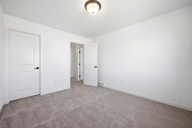 5555 Lori Lane W, West Fargo, ND 58078