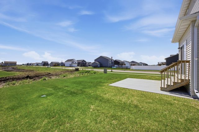 5555 Lori Lane W, West Fargo, ND 58078