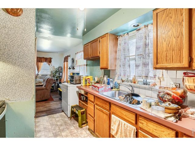 835 Grove St, Denver, CO 80204