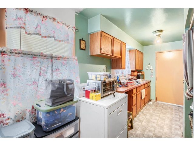 835 Grove St, Denver, CO 80204