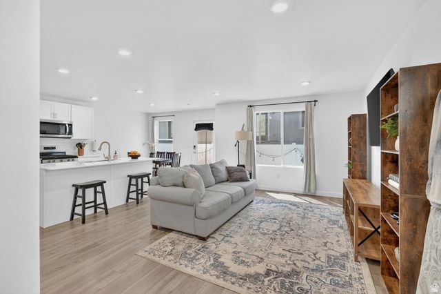 8567 W MEADOW BANK WAY, Magna, UT 84044