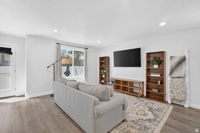 8567 W MEADOW BANK WAY, Magna, UT 84044