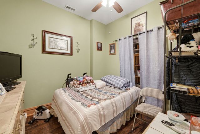 2923 W Diversey Avenue, Chicago, IL 60647