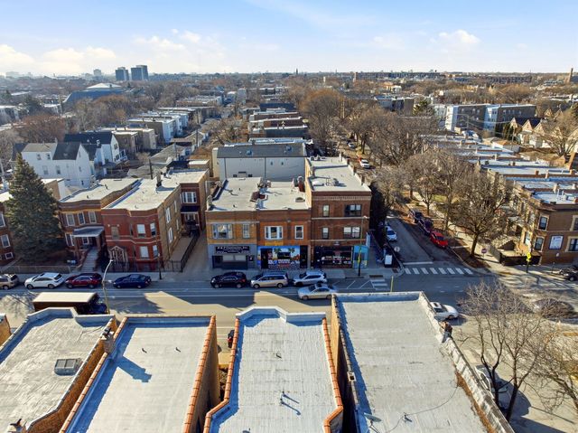 2923 W Diversey Avenue, Chicago, IL 60647