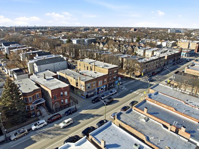 2923 W Diversey Avenue, Chicago, IL 60647