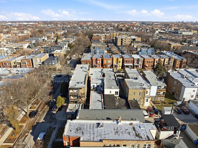 2923 W Diversey Avenue, Chicago, IL 60647
