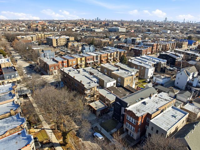 2923 W Diversey Avenue, Chicago, IL 60647