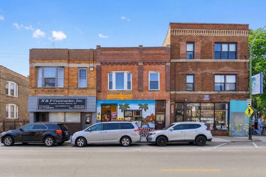 2923 W Diversey Avenue, Chicago, IL 60647