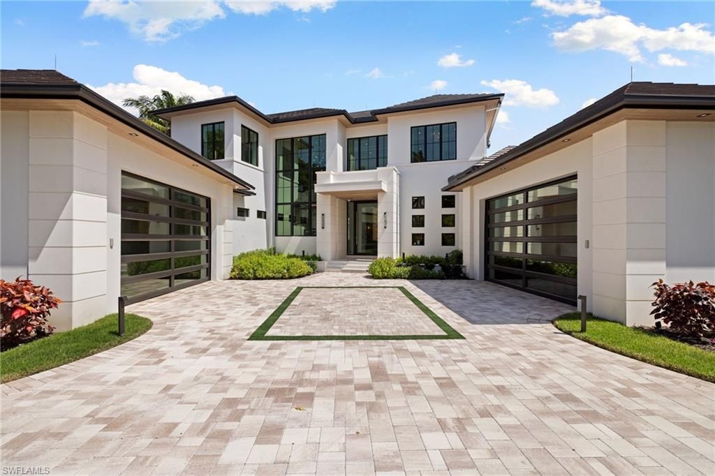 2345 Tarpon RD, NAPLES, FL 34102 — exterior