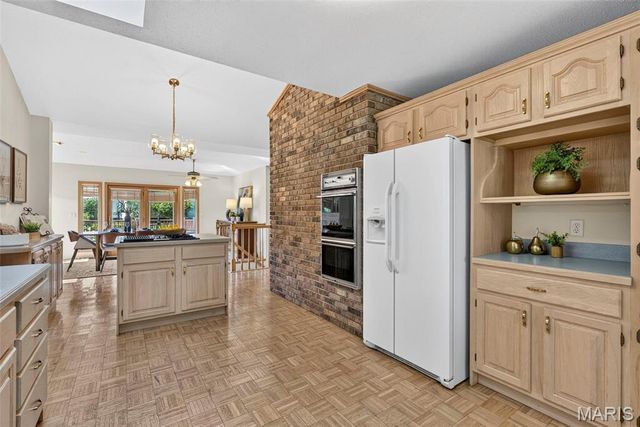 2549 Schnell Drive, St Louis, MO 63129