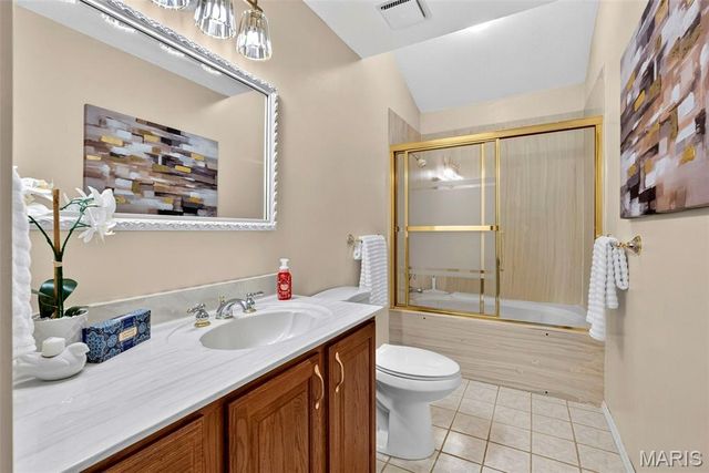 2549 Schnell Drive, St Louis, MO 63129