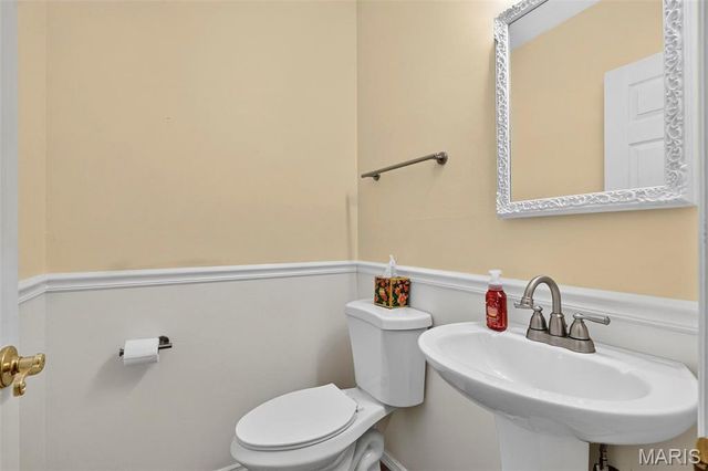 2549 Schnell Drive, St Louis, MO 63129