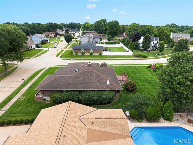 2549 Schnell Drive, St Louis, MO 63129