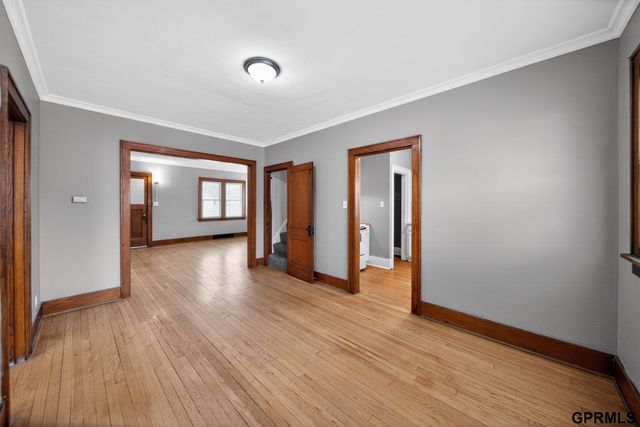 2855 Newport Avenue, Omaha, NE 68112