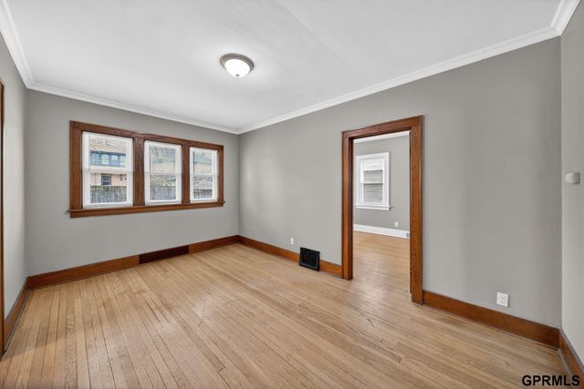 2855 Newport Avenue, Omaha, NE 68112