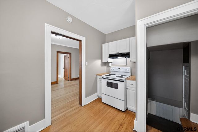 2855 Newport Avenue, Omaha, NE 68112