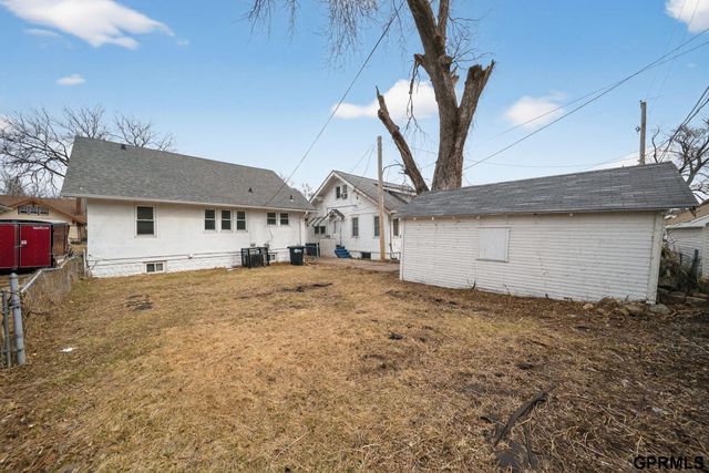 2855 Newport Avenue, Omaha, NE 68112