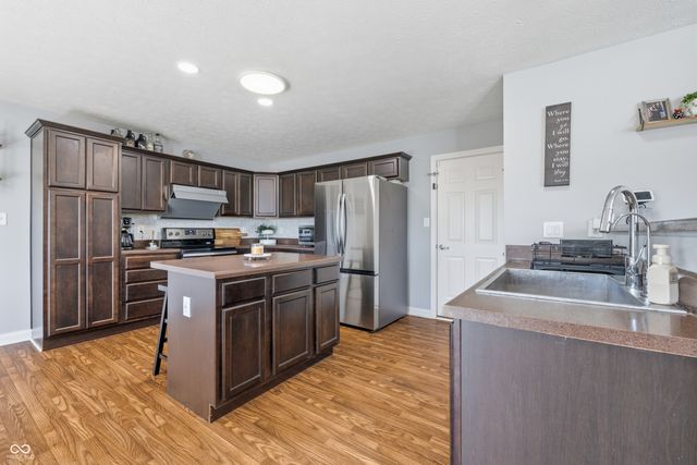 1009 Foxtail Drive, Franklin, IN 46131