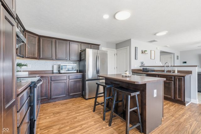 1009 Foxtail Drive, Franklin, IN 46131