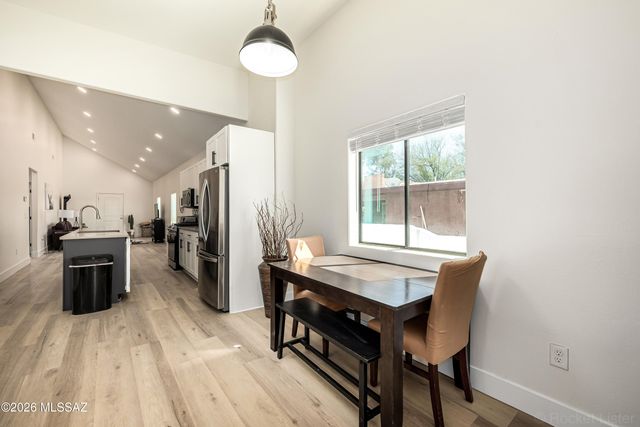 930 S 8th Avenue, Tucson, AZ 85701