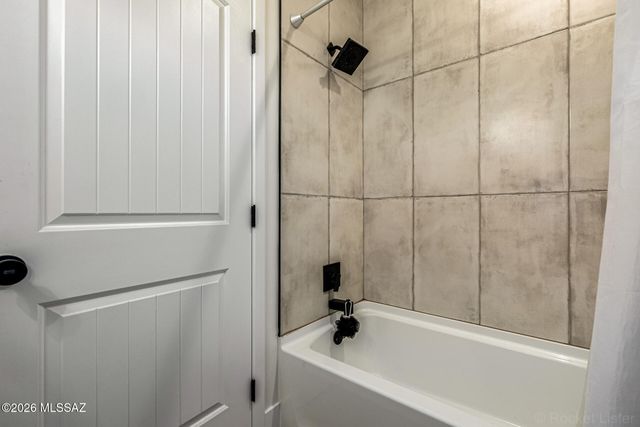 930 S 8th Avenue, Tucson, AZ 85701