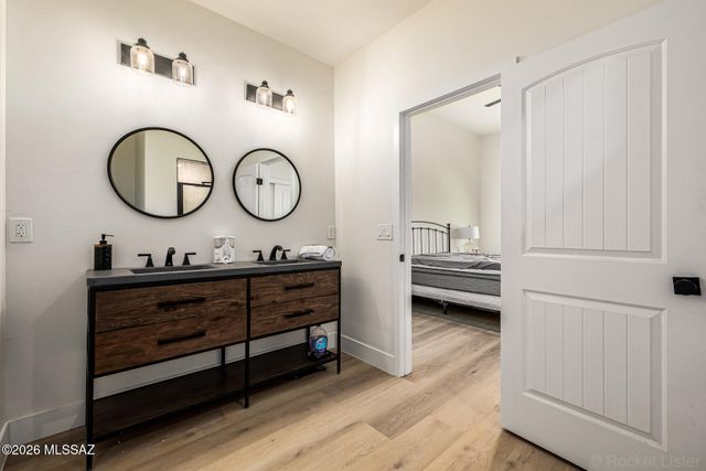 930 S 8th Avenue, Tucson, AZ 85701