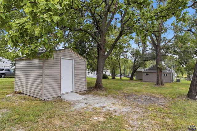 2543 SE Wisconsin AVE, Topeka, KS 66605