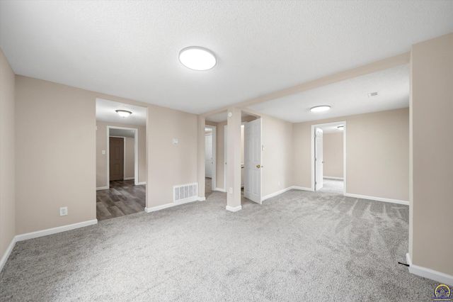 2543 SE Wisconsin AVE, Topeka, KS 66605