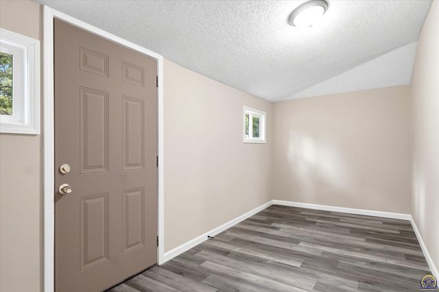 2543 SE Wisconsin AVE, Topeka, KS 66605