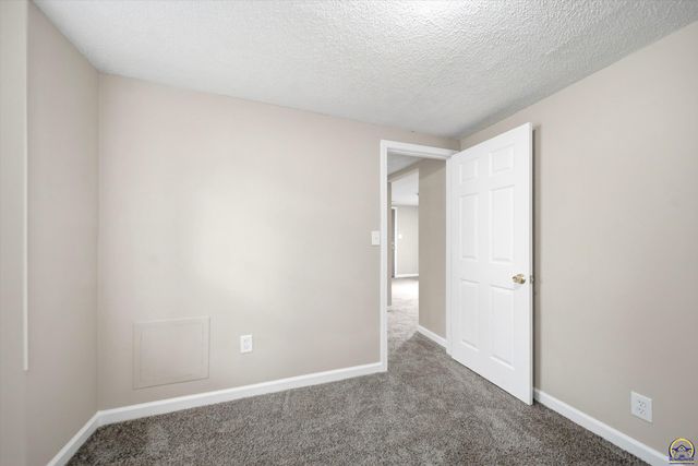 2543 SE Wisconsin AVE, Topeka, KS 66605