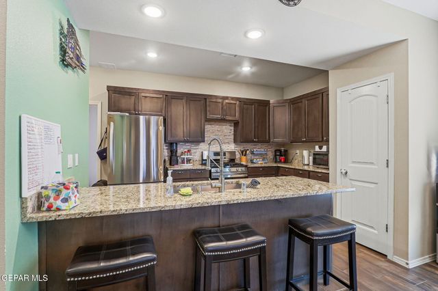204 Dora Baltea Place, Horizon City, TX 79928