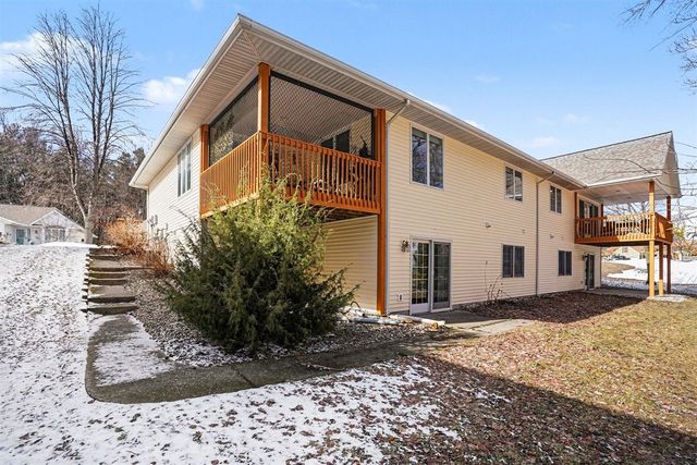 17010 Grandview Drive 19, Spring Lake, MI 49456