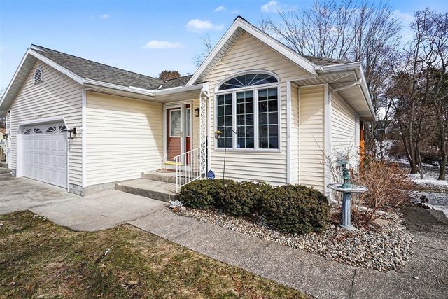 17010 Grandview Drive 19, Spring Lake, MI 49456