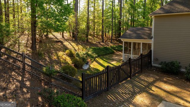 850 Highcrest Drive, Acworth, GA 30101