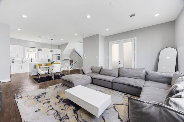 3012 Markle Drive, Houston, TX 77003