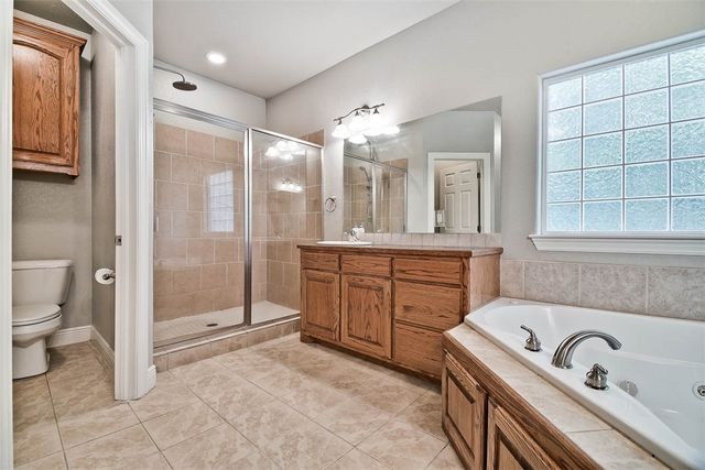 2 Brighstone Lane, Bella Vista, AR 72715