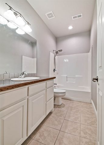 2 Brighstone Lane, Bella Vista, AR 72715